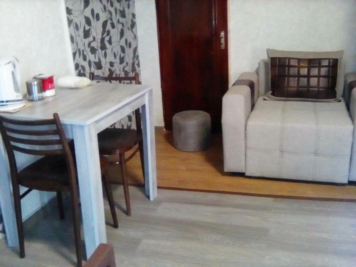 Guest House Uta Tbilisi Exteriör bild